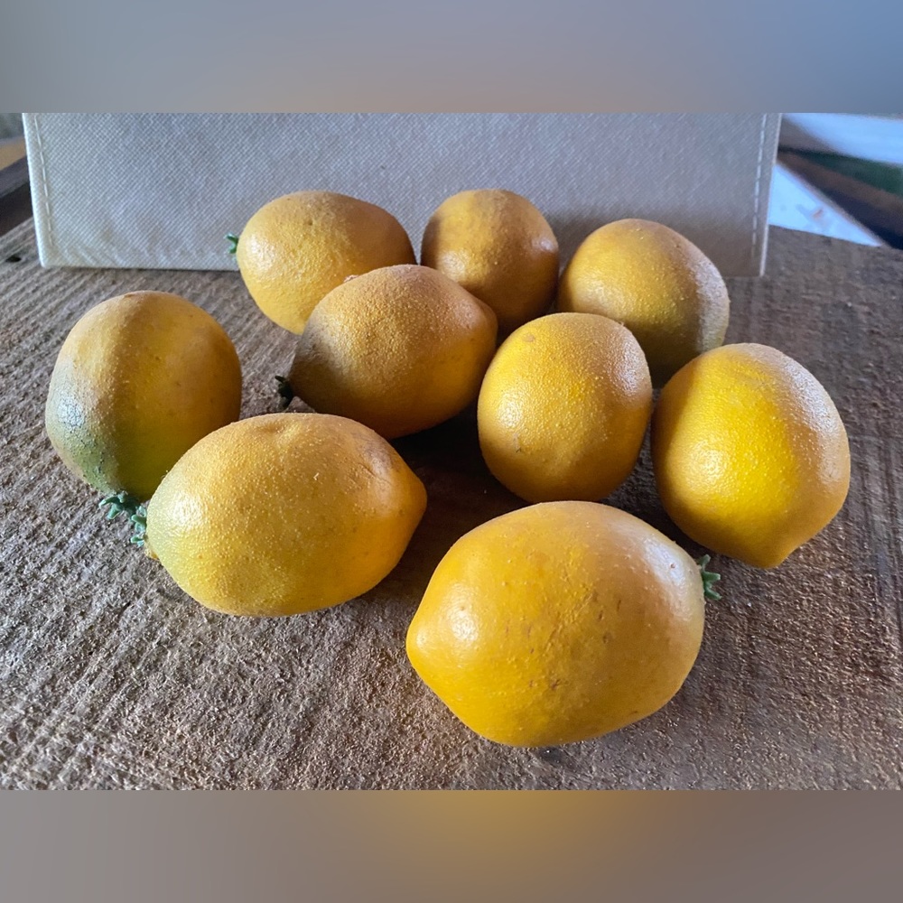 💫 9 Faux Lemons
